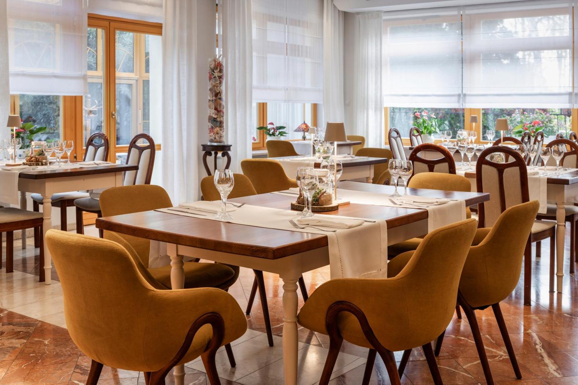 Hotel Bartan Gdansk Seaside Bagian luar foto